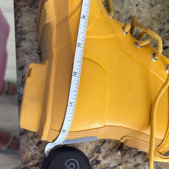 Hunter Vibrant Yellow Lace-Up Boots - Picture 8 of 9